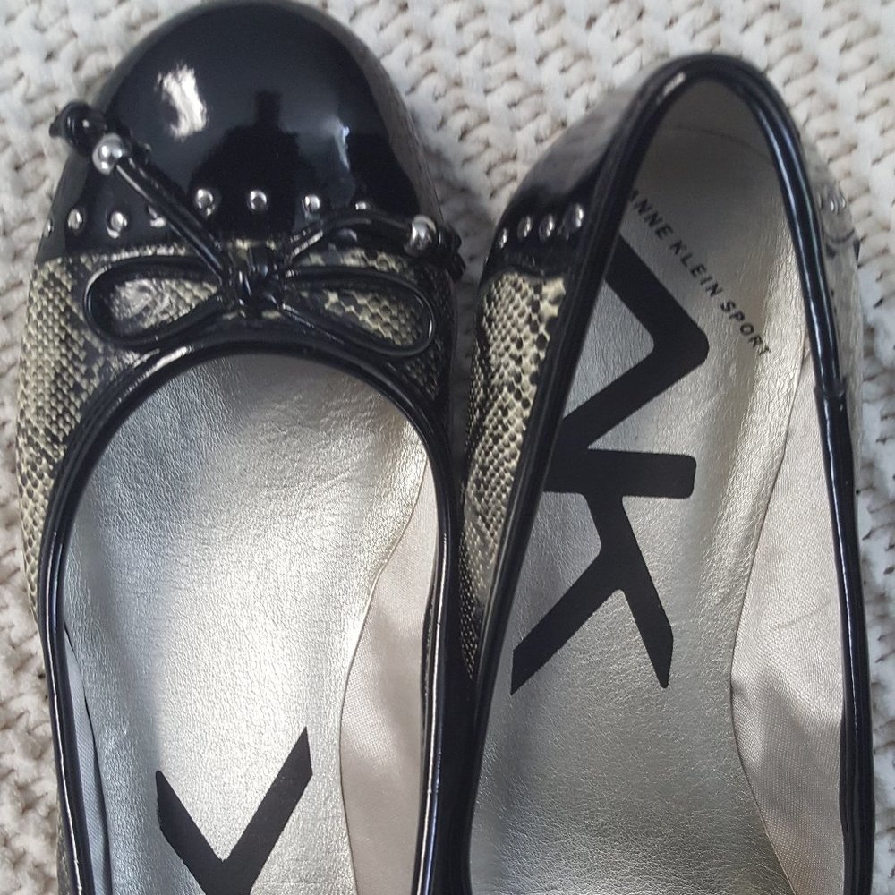 Anne Klein Black Patent Wedge size 6 1/2